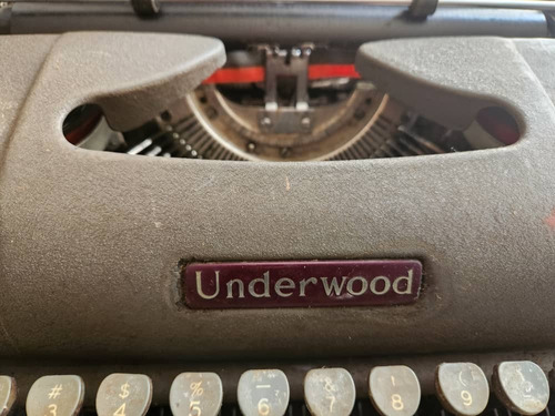 Maquina De Escribir Antigua Marca Underwood