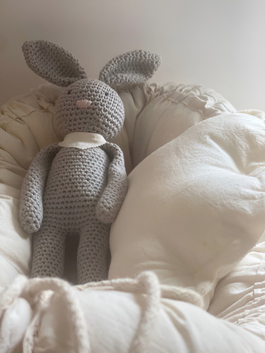 Nidito De Contención Para Bebés + Almohada Nube + Amigurumi.