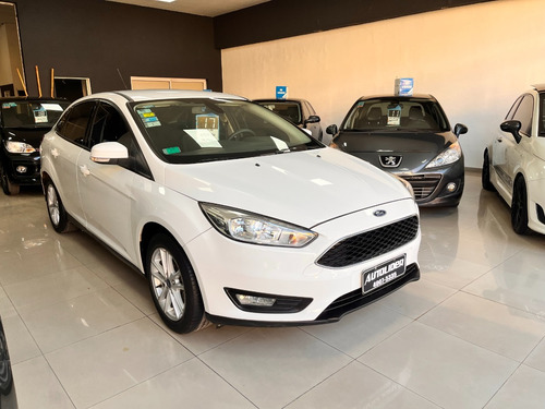 Ford Focus III 1.6 Sedan S
