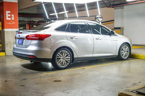 Ford Focus 2.0 Titanium