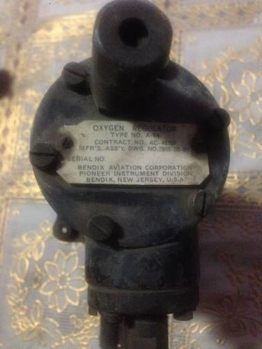 Antiguo Estanque De Oxigeno + Regulador Avion Militar A-9a