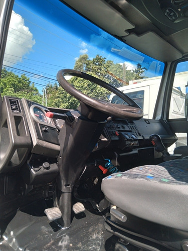 Imagem 13 de 15 de Ford Cargo 1722