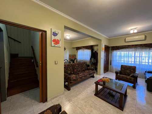 Imagen 2 de 30 de Casa Duplex De 3 Dormitorios Pileta , Barrio Cotevi - Ciudad Evita
