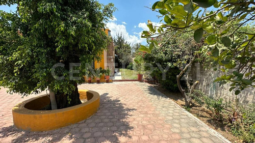 Casa En Venta, Jardines De La Calera, Tlajomulco De Zúñiga, Jalisco