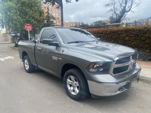 Dodge Ram 5.7 1500 Slt 4x2