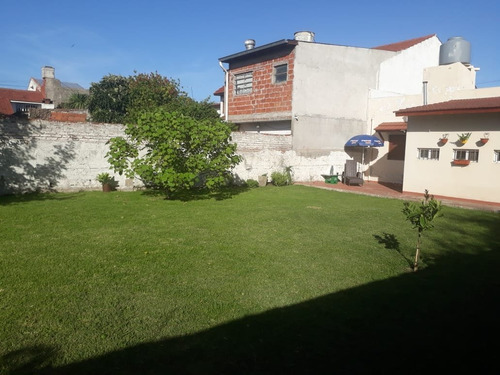 Casa 4 Amb Con Enorme Parque - Toda En Planta Baja!