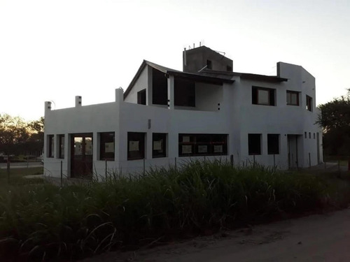 Casa En Venta - 3 Dormitorios 3 Baños - Córdoba