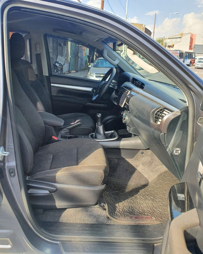 Toyota Hilux 2.8 Cd Sr 177cv 4x4 2016
