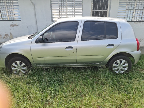 Imagem 2 de 4 de Renault Clio 2015 1.0 16v Expression Hi-power 5p