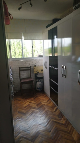 Apartamento De 3 Dormitorios, 1 Baño Y Cochera