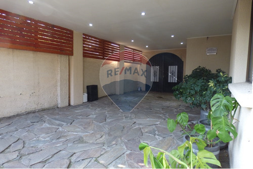 Casa 2 Pisos, Venta, 4d, 3b, 3e. Ñuñoa