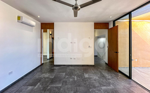 Casa En Venta En Mérida En Privada Soluna, Temozón Norte