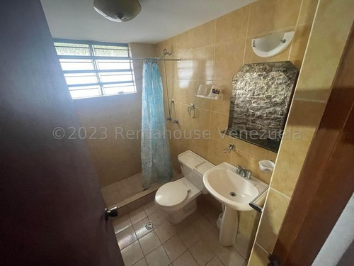 Acogedora Casa En Venta En Alto Hatillo. Negociable