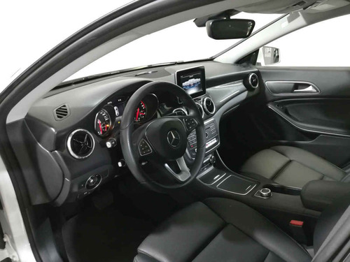 Imagen 14 de 15 de Mercedes-benz Clase Cla 2019 4p 200 L4/1.6/t Aut