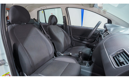 Volkswagen Fox 1.6 MSI TOTAL FLEX CONNECT 4P MANUAL