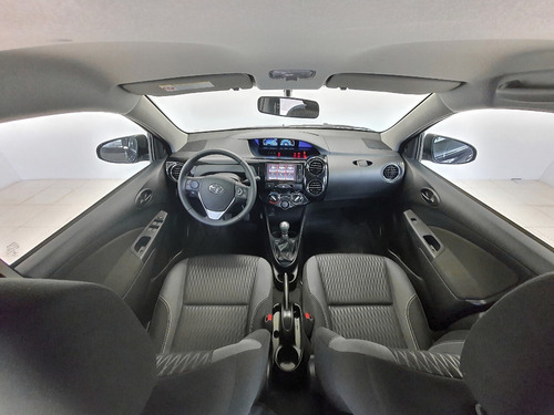 Toyota Etios Sedan 4p Xls 1.5 Mt My20 0km