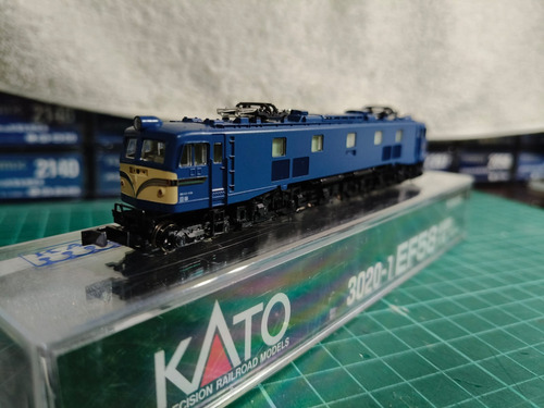 Tren Escala N Kato Ef58 (3020-1)