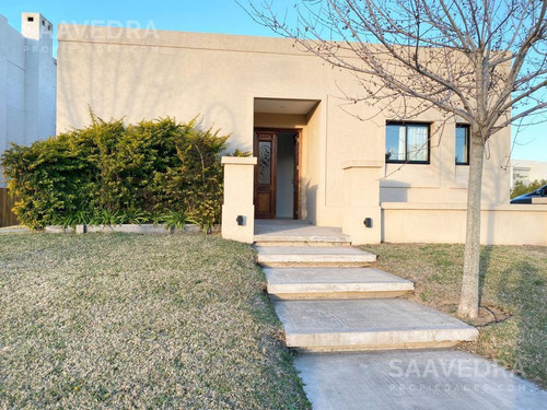 Imagen 1 de 25 de Casa En Venta En Una Planta Estilo Racionalista. Barrio Las Tipas Nordelta