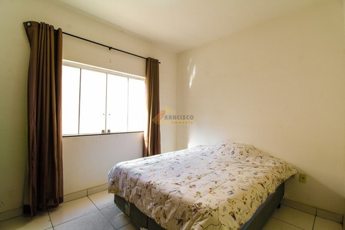 Imagem 10 de 15 de Casa À Venda, 3 Quartos, 5 Vagas, Icaraí - Divinópolis/mg - 34248