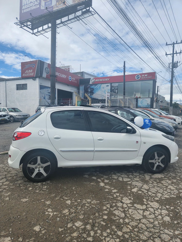 Peugeot 207 1.6 16v Quiksilver Flex 5p