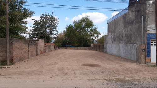 Imagen 1 de 5 de Excelente Lote En Calle 104 E/ 9 Y 11 De 305 M2 (barrio San Francisco)
