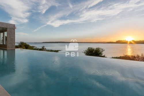 Venta De Chacra 6 Dormitorios En Laguna Del Sauce, Punta Del Este - Ref : Pbi2157