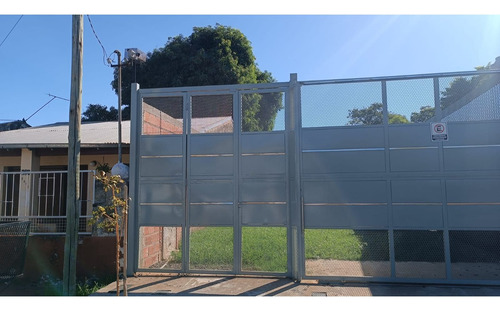 Vendo O Permuto Con Mejoras Terreno Zona Thomas Guido Y Centenario(negociable)