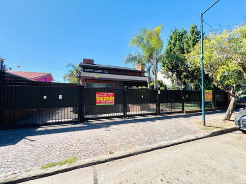 Casa En Venta En Martinez