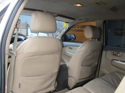 Toyota Fortuner Sr5 4x4 2700cc At Aa