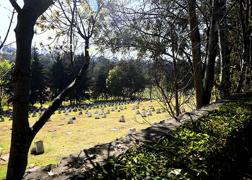 Lote A Perpetuidad Gayosso Parque Memorial Naucalpán, Estado De México. Incluye Construcción De Bóveda Con 4 Gavetas, 4 Servicios De Inhumación.