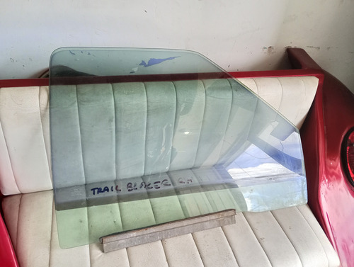 Cristal De Puerta Delantero Derecho Trailblazer 2001-2007 (Usado)