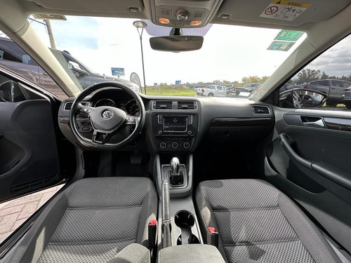 Imagen 13 de 17 de Volkswagen Vento 1.4 Comfortline At 150cv