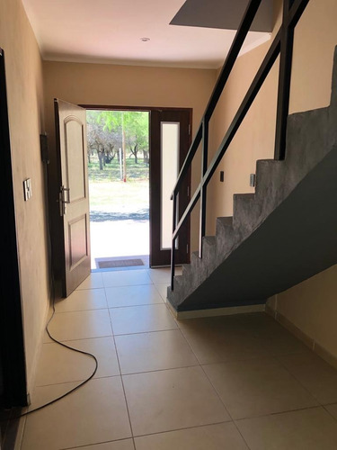 Imagen 8 de 30 de Moderna Casa De Diseño - Los Molles - Merlo San Luis