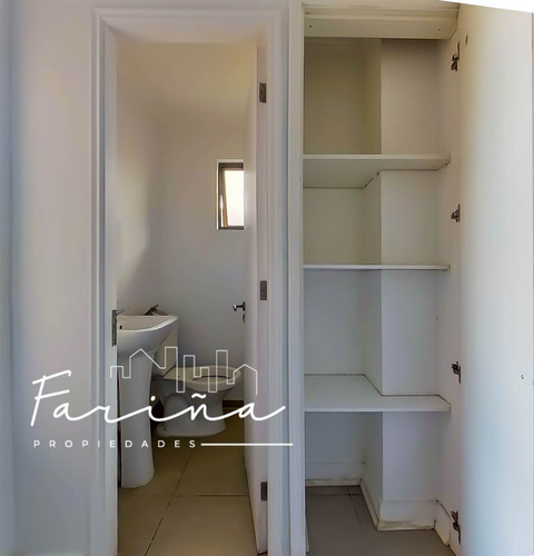 Arriendo Casa 3d, 4 Baños Y Servicio - Portones De Chicureo