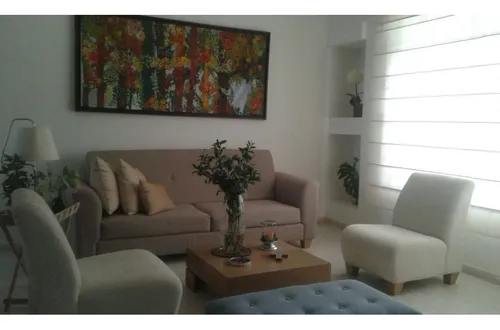 Casa En La Castellana Vecina A Un Parque