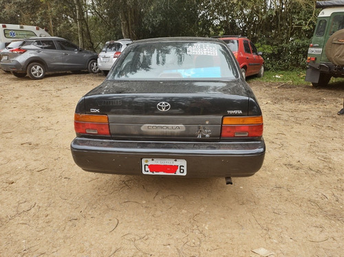 Imagem 9 de 11 de Corolla 1.6 Completo - Banco De Couro