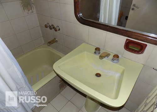 Casa 6 Amb. En Exclusiva Cuadra De Bº Ingles