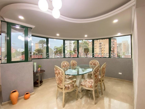 En Venta Hermoso Apartamento En Urb. La Soledad #25-21841 Rm