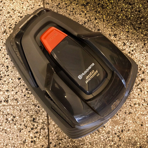 Imagen 3 de 3 de Husqvarna Automower Am105 - Robot Cortacésped