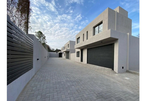Imagen 2 de 16 de Increíble Casa En Venta - Villa Belgrano