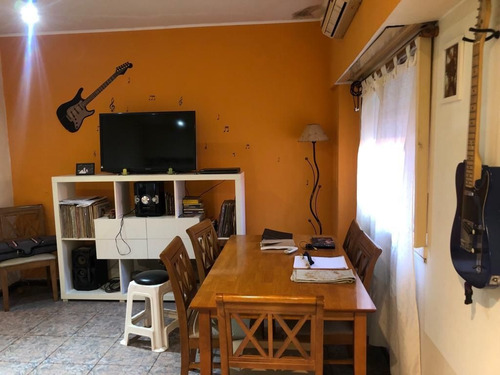 Imagen 12 de 14 de Casa De 3 Ambientes Y Cochera En Esqina C .madero