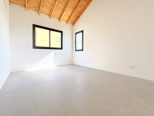 Increíble Casa A Estrenar. 3 Dormitorios. Barrio Cerrado Santa Clara - Manzanares