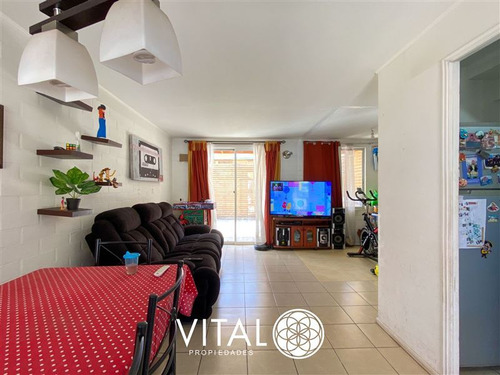 Casa En Venta De 3 Dormitorios Y 1 Baño En Puente Alto