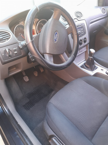 Ford Focus II 1.6 trend