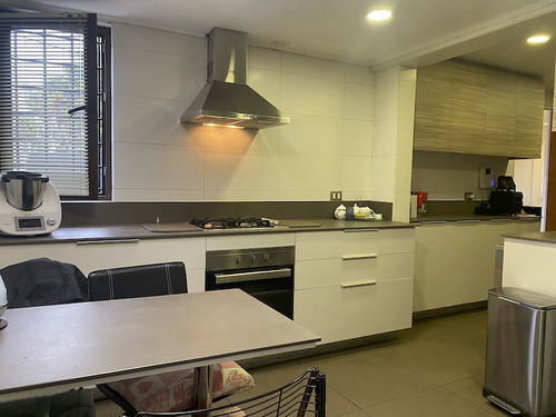 Reformada, Finas Terminaciones Casa Arriendo Lider Vitacura