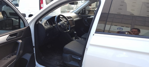 Imagen 9 de 22 de Volkswagen Tiguan Trendline 2018 1.4t 3 Filas La Mejor Us