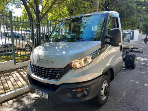 Caminhão Iveco Daily 55-170 2022 Chassi Completo C/ 7 Mil Km
