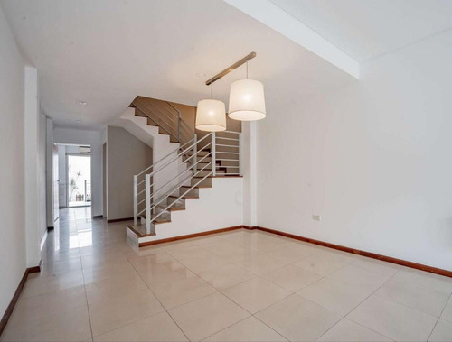 Casa En Saavedra