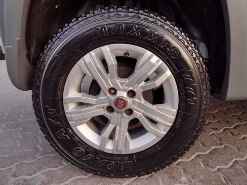Imagem 5 de 9 de Fiat Idea Adventure (dualogic) 2014