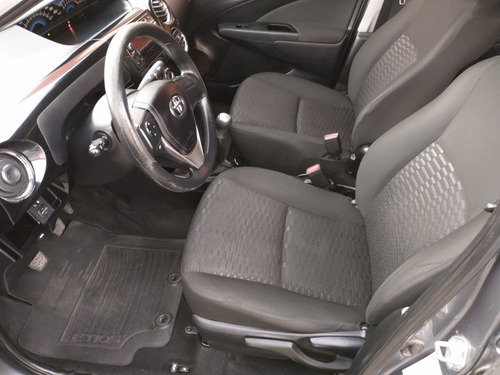 Imagen 9 de 14 de Toyota Etios Xs 1.5